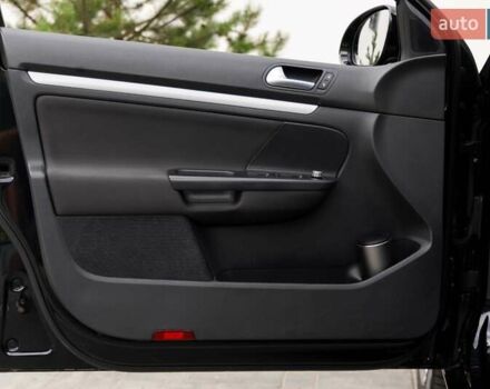 Черный Фольксваген Гольф, объемом двигателя 1.97 л и пробегом 256 тыс. км за 10900 $, фото 31 на Automoto.ua