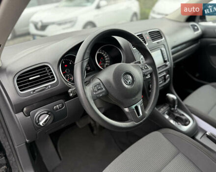 Черный Фольксваген Гольф, объемом двигателя 2 л и пробегом 200 тыс. км за 11900 $, фото 24 на Automoto.ua