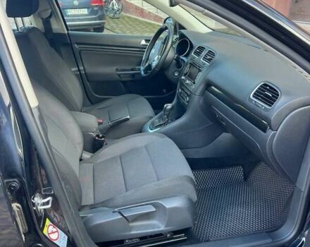 Черный Фольксваген Гольф, объемом двигателя 1.6 л и пробегом 276 тыс. км за 9200 $, фото 24 на Automoto.ua