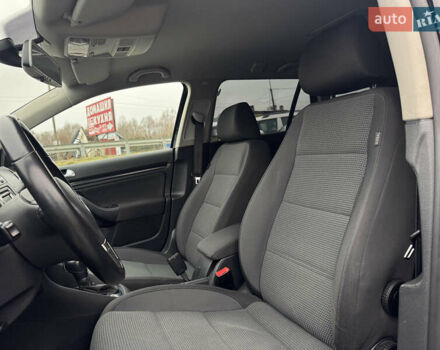 Черный Фольксваген Гольф, объемом двигателя 1.97 л и пробегом 233 тыс. км за 9999 $, фото 50 на Automoto.ua