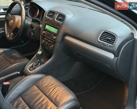 Чорний Фольксваген Гольф, об'ємом двигуна 1.39 л та пробігом 186 тис. км за 8200 $, фото 29 на Automoto.ua