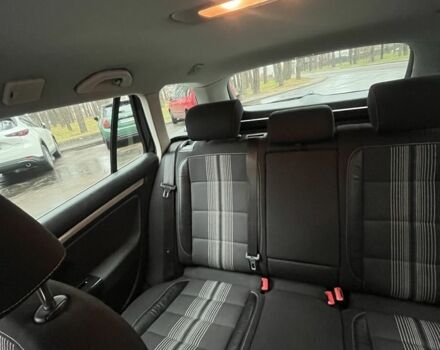 Черный Фольксваген Гольф, объемом двигателя 1.6 л и пробегом 257 тыс. км за 7950 $, фото 6 на Automoto.ua