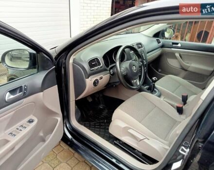 Черный Фольксваген Гольф, объемом двигателя 1.6 л и пробегом 232 тыс. км за 8450 $, фото 11 на Automoto.ua