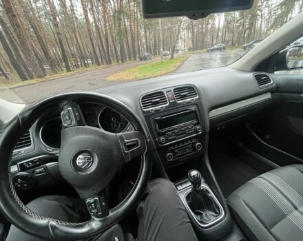 Черный Фольксваген Гольф, объемом двигателя 1.6 л и пробегом 257 тыс. км за 7950 $, фото 5 на Automoto.ua