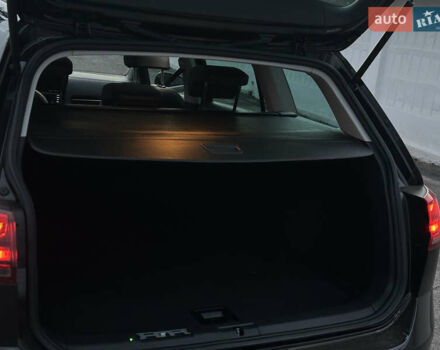 Черный Фольксваген Гольф, объемом двигателя 0 л и пробегом 245 тыс. км за 13200 $, фото 19 на Automoto.ua