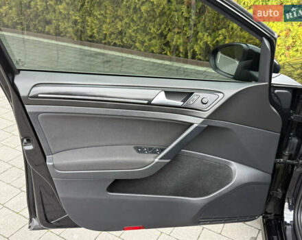 Черный Фольксваген Гольф, объемом двигателя 2 л и пробегом 245 тыс. км за 11700 $, фото 45 на Automoto.ua