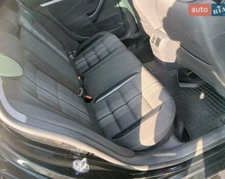 Черный Фольксваген Гольф, объемом двигателя 1.6 л и пробегом 270 тыс. км за 8000 $, фото 7 на Automoto.ua