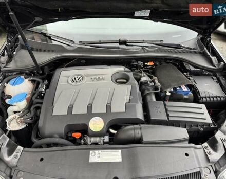 Черный Фольксваген Гольф, объемом двигателя 1.6 л и пробегом 207 тыс. км за 9300 $, фото 56 на Automoto.ua