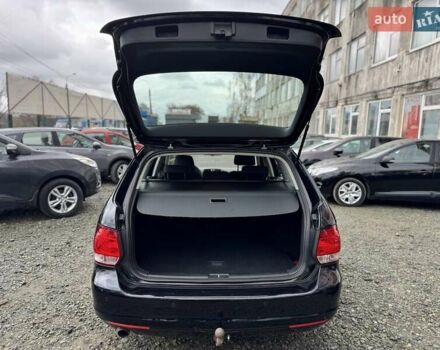 Черный Фольксваген Гольф, объемом двигателя 1.6 л и пробегом 207 тыс. км за 9300 $, фото 36 на Automoto.ua