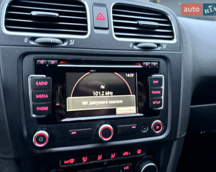 Черный Фольксваген Гольф, объемом двигателя 1.6 л и пробегом 276 тыс. км за 8999 $, фото 15 на Automoto.ua