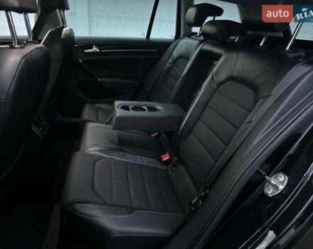 Черный Фольксваген Гольф, объемом двигателя 0 л и пробегом 245 тыс. км за 13200 $, фото 17 на Automoto.ua