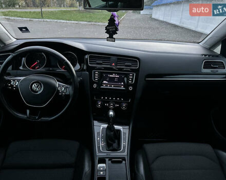 Черный Фольксваген Гольф, объемом двигателя 0 л и пробегом 245 тыс. км за 13200 $, фото 25 на Automoto.ua