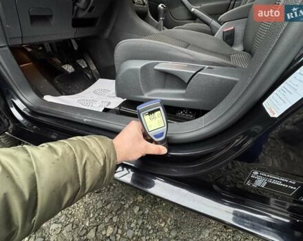 Черный Фольксваген Гольф, объемом двигателя 1.6 л и пробегом 207 тыс. км за 9300 $, фото 68 на Automoto.ua