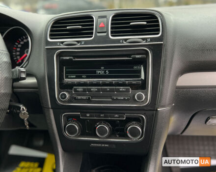 Черный Фольксваген Гольф, объемом двигателя 1.6 л и пробегом 267 тыс. км за 9600 $, фото 10 на Automoto.ua