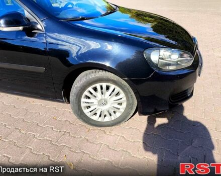 Черный Фольксваген Гольф, объемом двигателя 1.6 л и пробегом 241 тыс. км за 8000 $, фото 3 на Automoto.ua