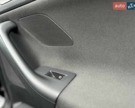 Черный Фольксваген Гольф, объемом двигателя 1.6 л и пробегом 207 тыс. км за 9300 $, фото 45 на Automoto.ua