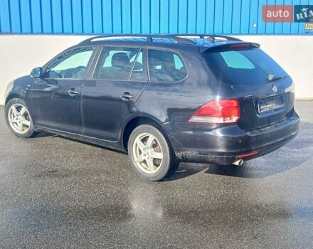 Черный Фольксваген Гольф, объемом двигателя 1.6 л и пробегом 266 тыс. км за 8600 $, фото 14 на Automoto.ua