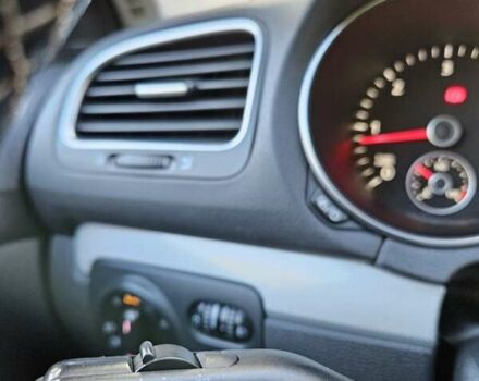 Черный Фольксваген Гольф, объемом двигателя 1.6 л и пробегом 326 тыс. км за 8950 $, фото 28 на Automoto.ua