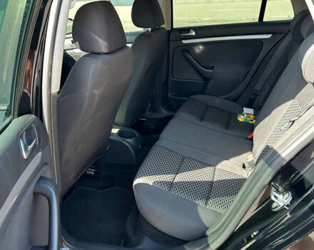 Чорний Фольксваген Гольф, об'ємом двигуна 1.6 л та пробігом 325 тис. км за 8000 $, фото 10 на Automoto.ua