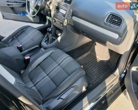 Черный Фольксваген Гольф, объемом двигателя 1.6 л и пробегом 270 тыс. км за 8000 $, фото 8 на Automoto.ua