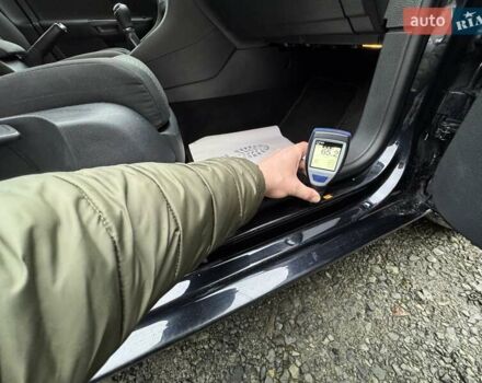 Черный Фольксваген Гольф, объемом двигателя 1.6 л и пробегом 207 тыс. км за 9300 $, фото 85 на Automoto.ua