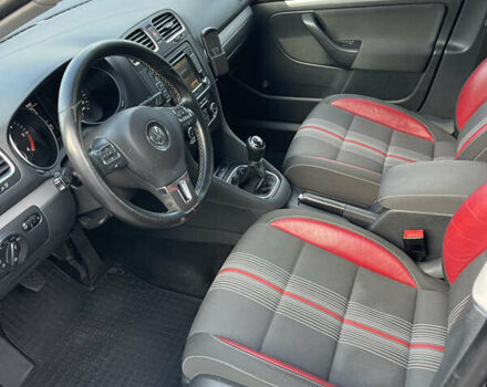 Черный Фольксваген Гольф, объемом двигателя 1.6 л и пробегом 279 тыс. км за 8400 $, фото 11 на Automoto.ua