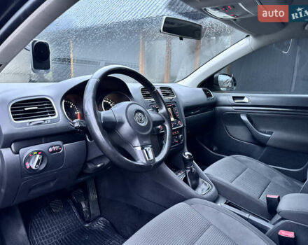 Черный Фольксваген Гольф, объемом двигателя 1.6 л и пробегом 276 тыс. км за 8999 $, фото 14 на Automoto.ua