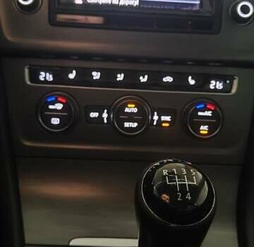 Черный Фольксваген Гольф, объемом двигателя 1.6 л и пробегом 335 тыс. км за 9963 $, фото 15 на Automoto.ua