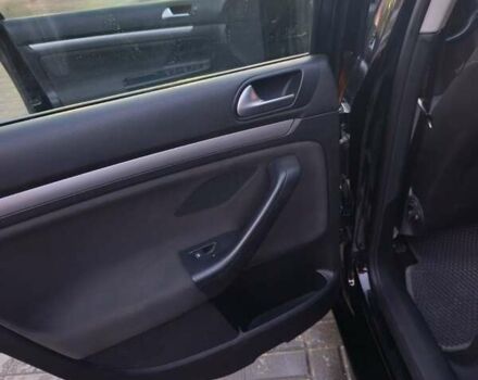 Черный Фольксваген Гольф, объемом двигателя 1.6 л и пробегом 230 тыс. км за 8500 $, фото 7 на Automoto.ua