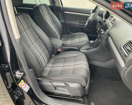 Черный Фольксваген Гольф, объемом двигателя 1.97 л и пробегом 233 тыс. км за 10190 $, фото 40 на Automoto.ua