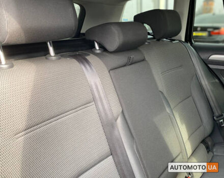 Черный Фольксваген Гольф, объемом двигателя 1.6 л и пробегом 290 тыс. км за 13199 $, фото 26 на Automoto.ua