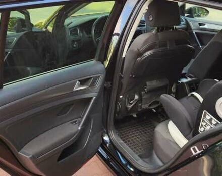 Черный Фольксваген Гольф, объемом двигателя 1.6 л и пробегом 335 тыс. км за 9963 $, фото 8 на Automoto.ua