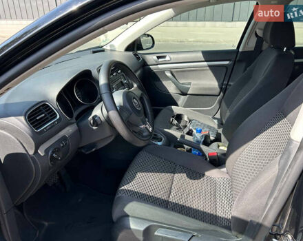 Чорний Фольксваген Гольф, об'ємом двигуна 1.6 л та пробігом 325 тис. км за 8000 $, фото 11 на Automoto.ua