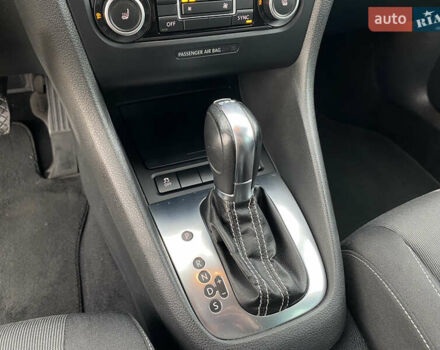 Черный Фольксваген Гольф, объемом двигателя 1.97 л и пробегом 233 тыс. км за 10190 $, фото 30 на Automoto.ua