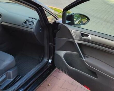 Черный Фольксваген Гольф, объемом двигателя 1.6 л и пробегом 335 тыс. км за 9963 $, фото 5 на Automoto.ua