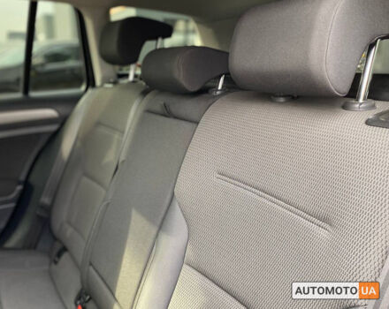 Черный Фольксваген Гольф, объемом двигателя 1.6 л и пробегом 290 тыс. км за 13199 $, фото 25 на Automoto.ua