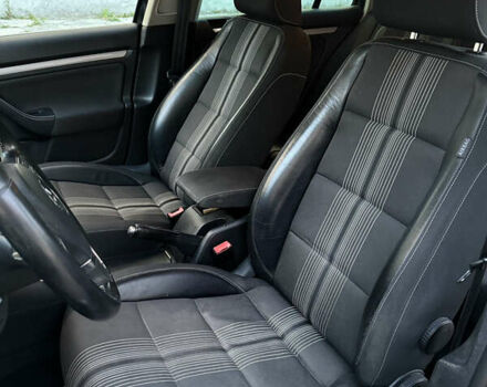 Чорний Фольксваген Гольф, об'ємом двигуна 1.6 л та пробігом 225 тис. км за 8000 $, фото 9 на Automoto.ua