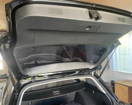 Черный Фольксваген Гольф, объемом двигателя 1.6 л и пробегом 270 тыс. км за 9300 $, фото 5 на Automoto.ua