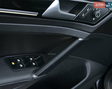 Черный Фольксваген Гольф, объемом двигателя 0 л и пробегом 245 тыс. км за 13200 $, фото 15 на Automoto.ua