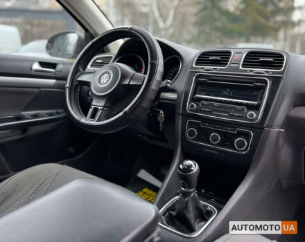 Черный Фольксваген Гольф, объемом двигателя 1.6 л и пробегом 267 тыс. км за 9600 $, фото 9 на Automoto.ua