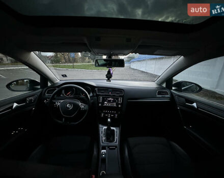 Черный Фольксваген Гольф, объемом двигателя 0 л и пробегом 245 тыс. км за 13200 $, фото 26 на Automoto.ua