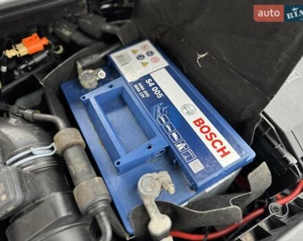 Черный Фольксваген Гольф, объемом двигателя 1.6 л и пробегом 207 тыс. км за 9300 $, фото 58 на Automoto.ua