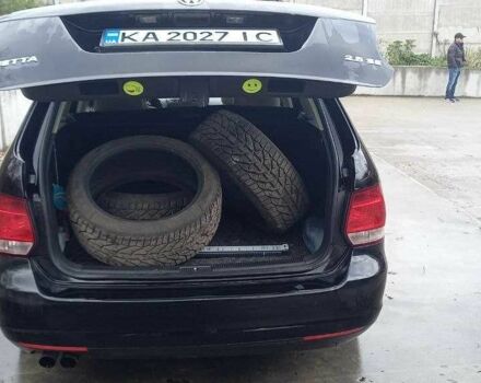 Черный Фольксваген Гольф, объемом двигателя 2.5 л и пробегом 170 тыс. км за 8849 $, фото 7 на Automoto.ua