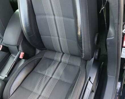 Черный Фольксваген Гольф, объемом двигателя 1.6 л и пробегом 270 тыс. км за 8000 $, фото 5 на Automoto.ua