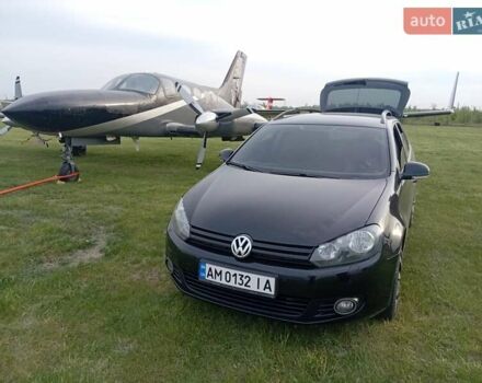 Черный Фольксваген Гольф, объемом двигателя 1.6 л и пробегом 356 тыс. км за 10500 $, фото 1 на Automoto.ua
