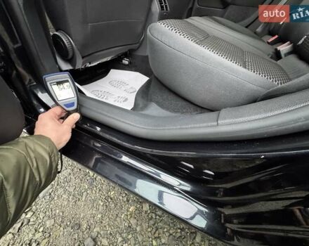 Черный Фольксваген Гольф, объемом двигателя 1.6 л и пробегом 207 тыс. км за 9300 $, фото 71 на Automoto.ua