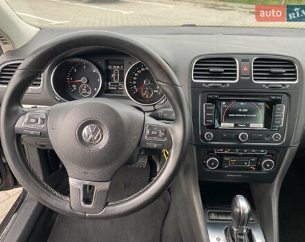 Черный Фольксваген Гольф, объемом двигателя 1.97 л и пробегом 233 тыс. км за 10190 $, фото 26 на Automoto.ua