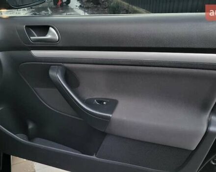 Чорний Фольксваген Гольф, об'ємом двигуна 1.6 л та пробігом 163 тис. км за 8900 $, фото 7 на Automoto.ua