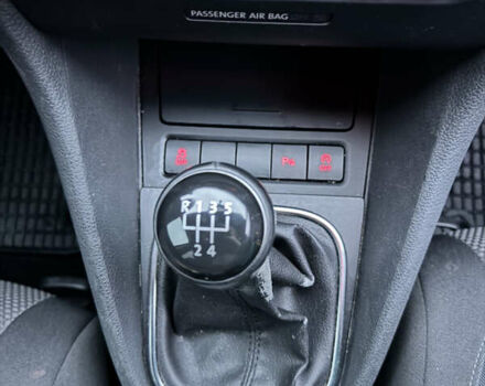 Черный Фольксваген Гольф, объемом двигателя 1.6 л и пробегом 276 тыс. км за 8999 $, фото 17 на Automoto.ua