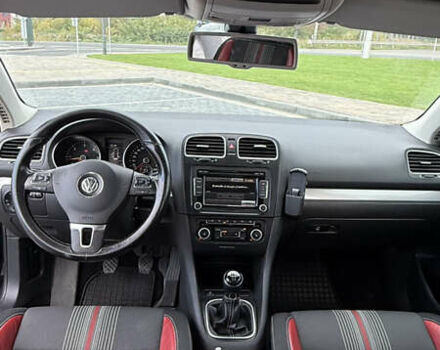 Черный Фольксваген Гольф, объемом двигателя 1.6 л и пробегом 279 тыс. км за 8400 $, фото 12 на Automoto.ua